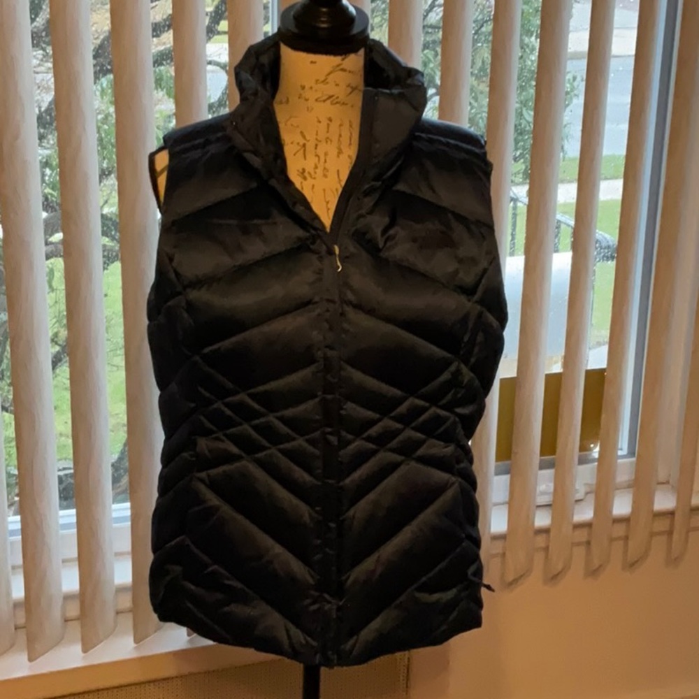 North Face Women's Navy Blue Quilted Vest